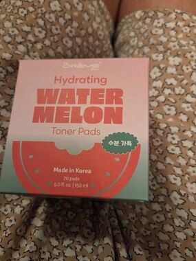 The Crème Shop Hydrating Watermelon Toner Pads -  NEW